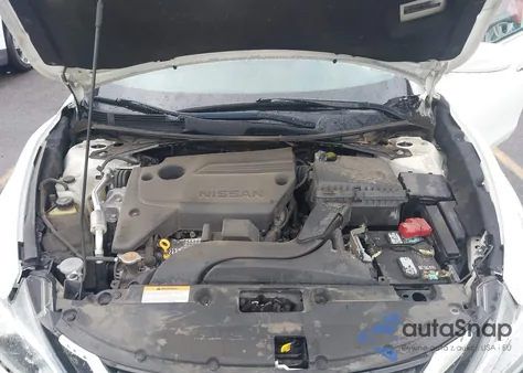 2018 Nissan Altima 2.5 S z USA, uszkodzony, nr VIN 1N4AL3AP7JC177580